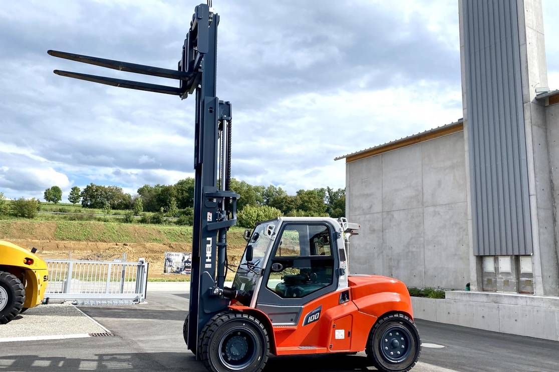 Gabelstapler Gebraucht kaufen – Heli CPCD100-CU1G3 mit Diesel in Deutschland