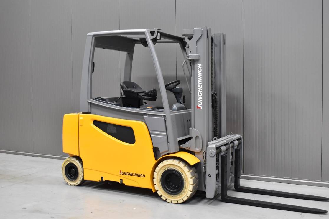 Gabelstapler Gebraucht kaufen – Jungheinrich EFG 425 mit Elektro in Deutschland