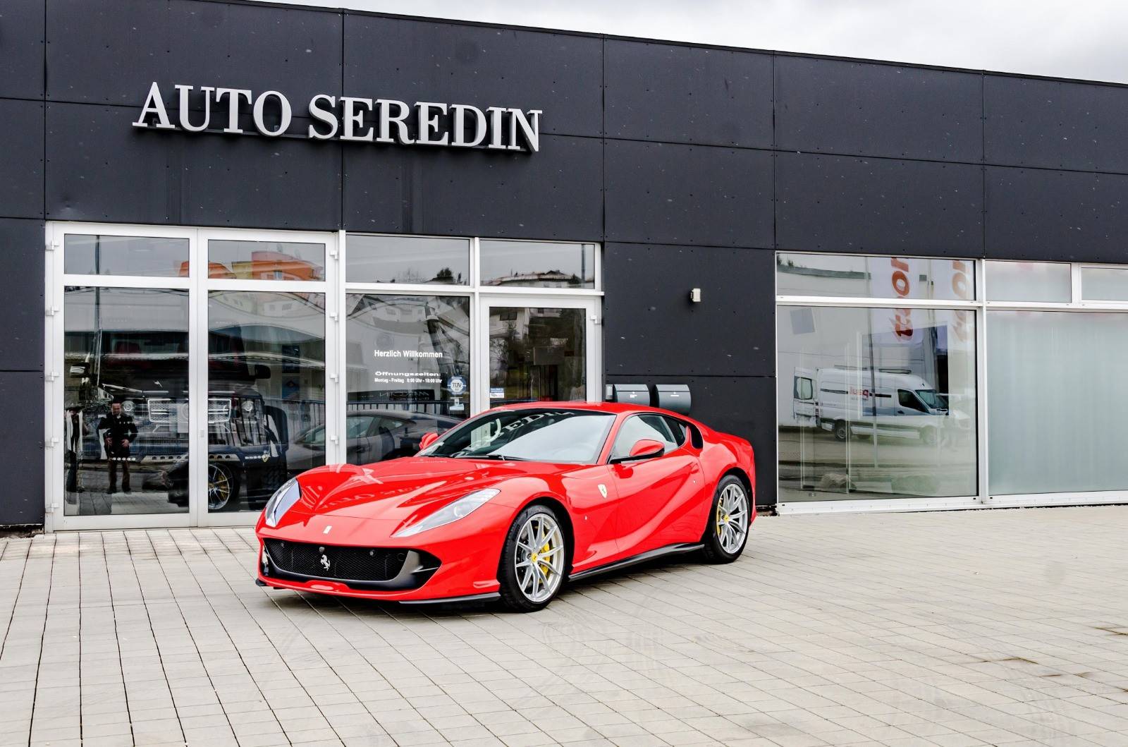 Ferrari 812 Superfast Neuwagen Kaufen