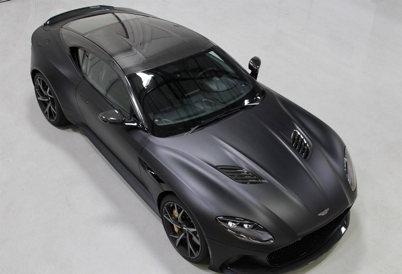 Aston Martin DBS Neuwagen Kaufen