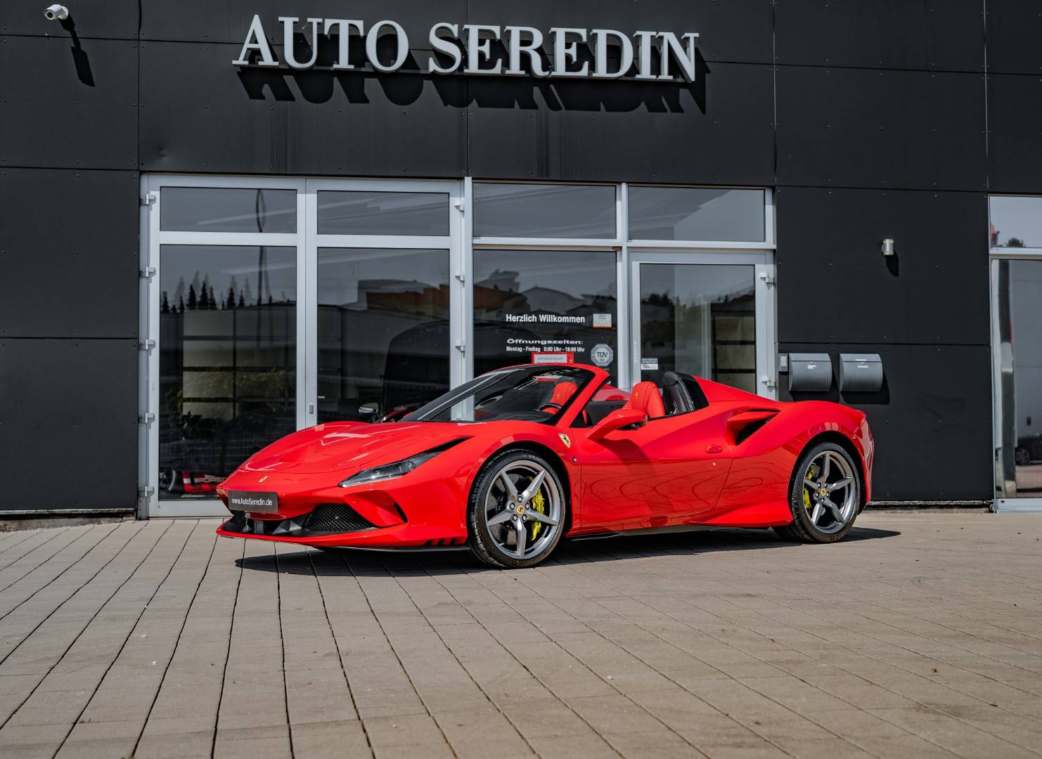 Ferrari F8 Neuwagen Kaufen