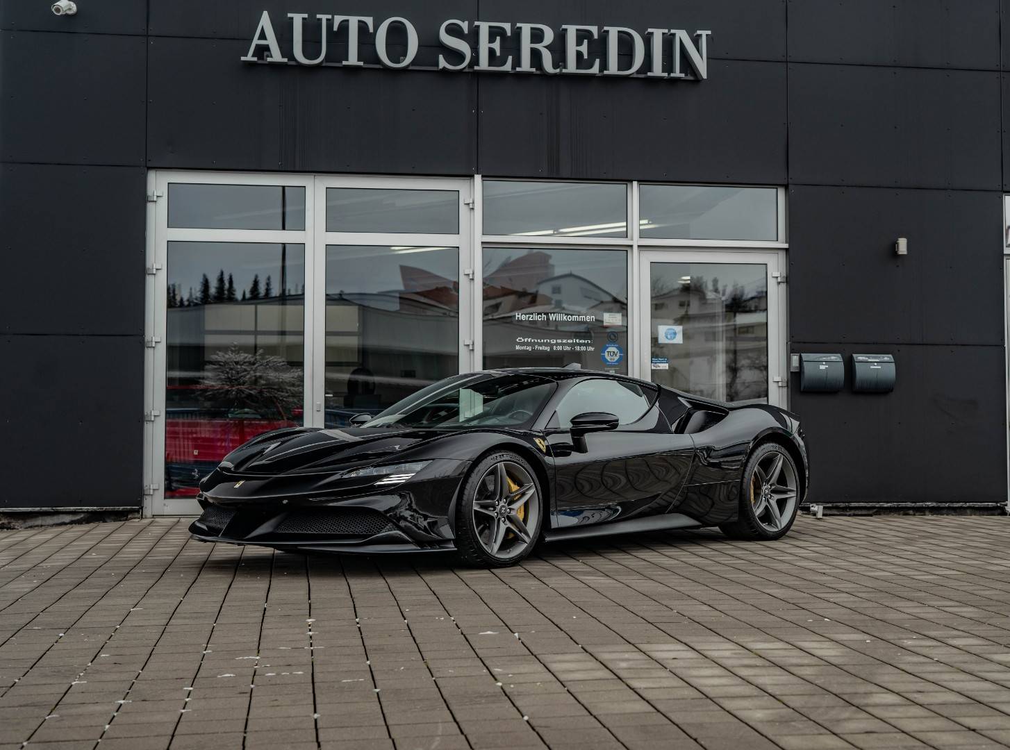 Ferrari SF90 STRADALE Neuwagen Kaufen