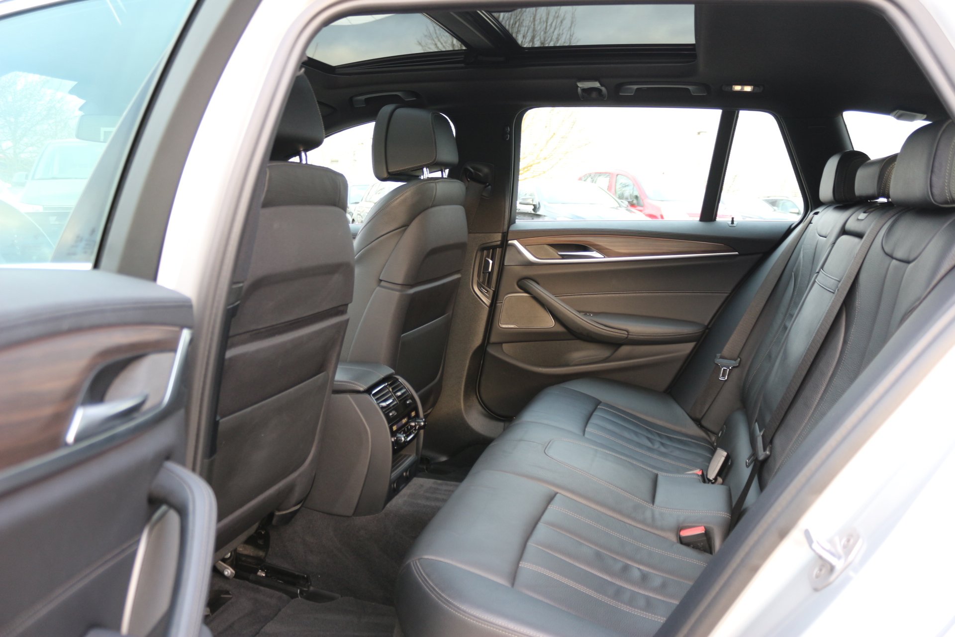 BMW 540 i xDrive Luxury Line#STDHZ#LED#1HAND# – Bild 30