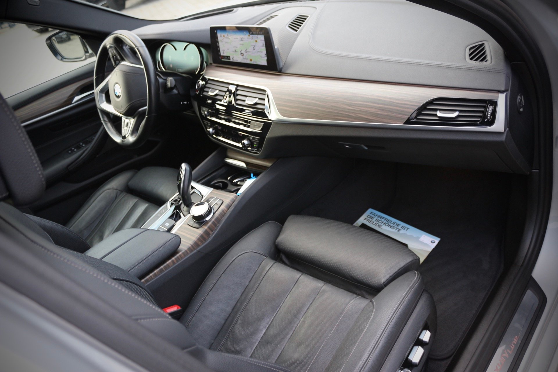 BMW 540 i xDrive Luxury Line#STDHZ#LED#1HAND# – Bild 10