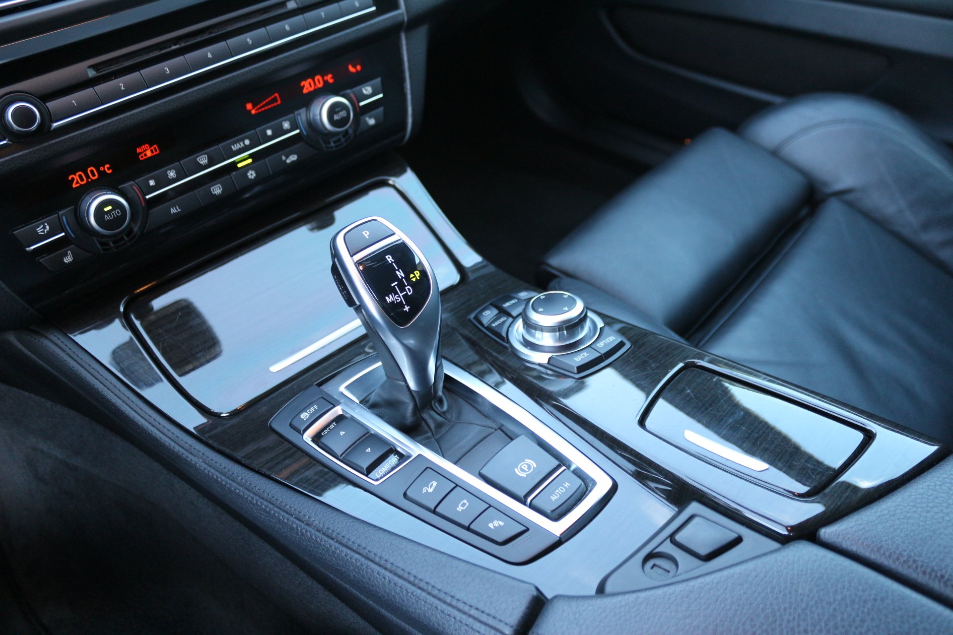 BMW 528i xDrive  HUD Professiona M-Sport SOFTCLOSE – Bild 18