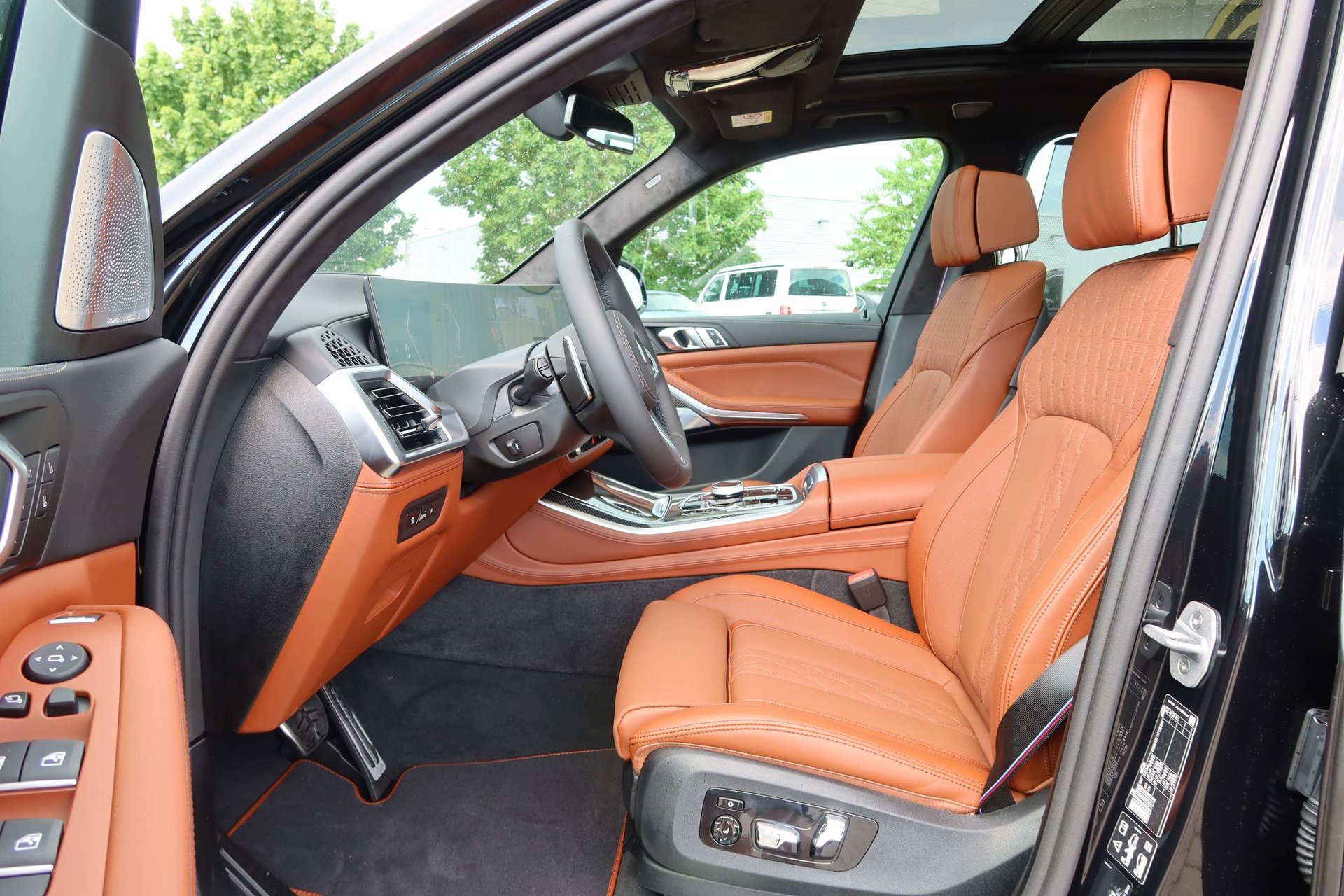 BMW X5 40i xDrive M-Sport #7 SITZE#LUFT#SKY-LOUNGE#B&W# – Bild 10