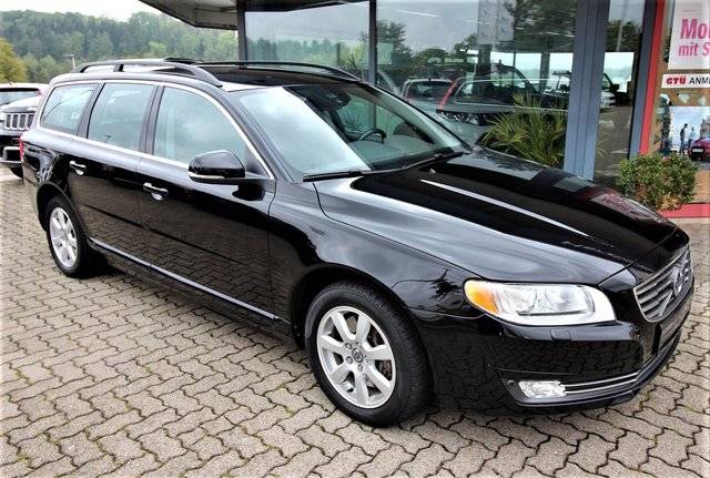 Volvo V 70 Kombi Used vehicle for sale