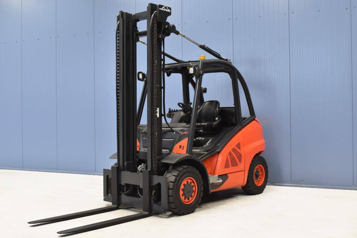 Gabelstapler Gebraucht kaufen – Linde H40D mit Diesel in Schweiz