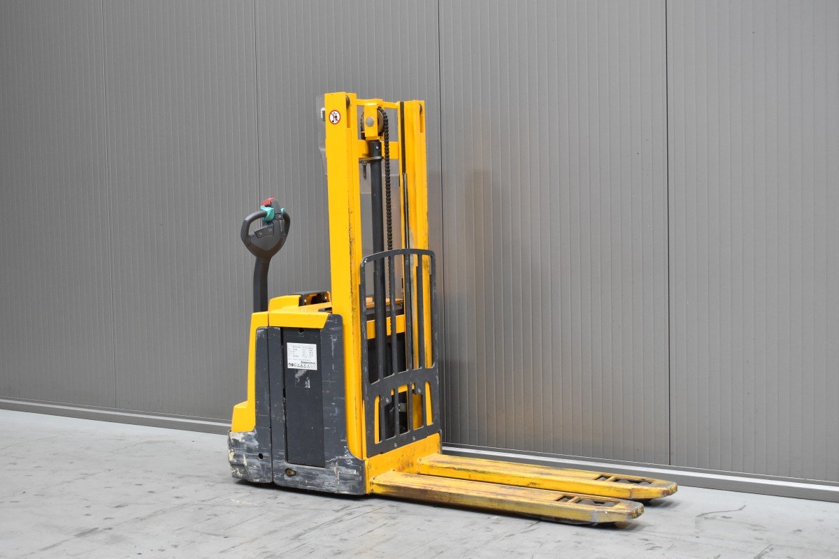 Gabelstapler Gebraucht kaufen – Jungheinrich EJD 220 mit Elektro in Österreich