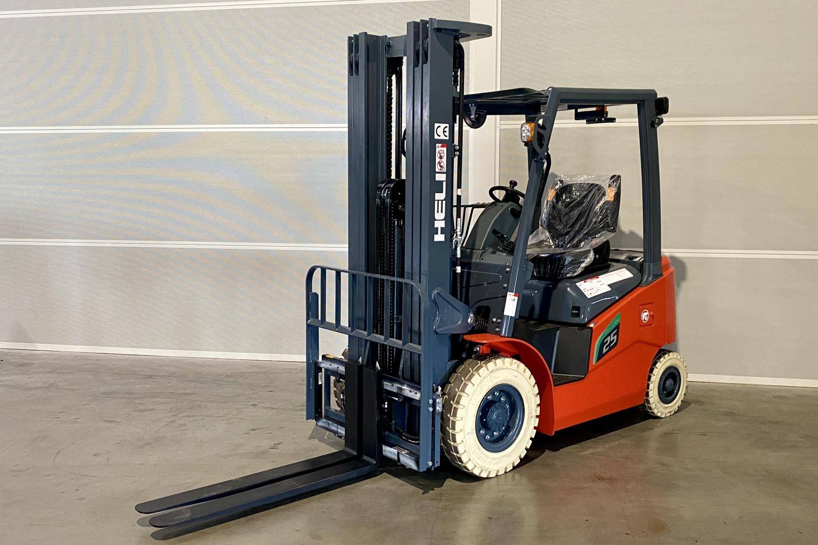Heli CPD25-GB2LI-M Gebrauchtstapler Kaufen