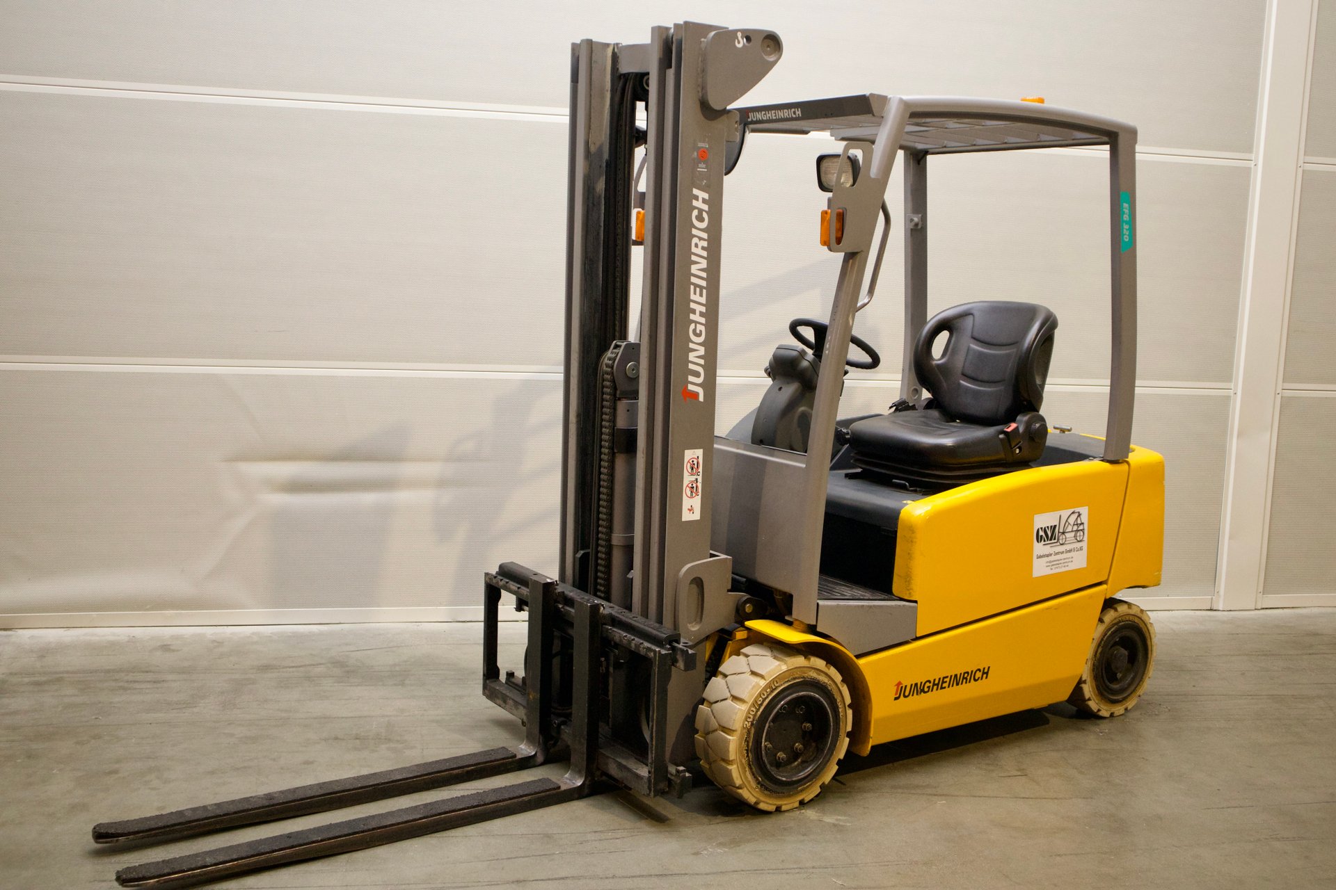 Jungheinrich EFG320 Gebrauchtstapler Kaufen
