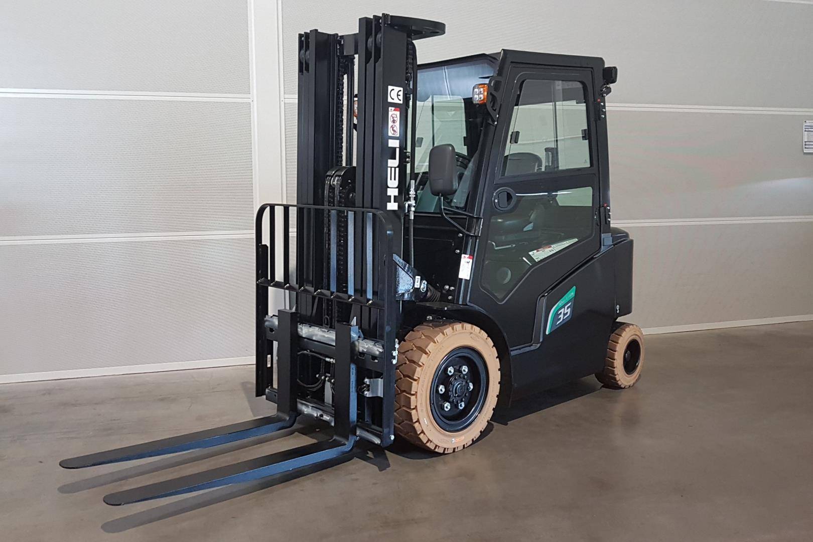 Gabelstapler Gebraucht kaufen – Heli CPD35-GB2LI-M mit Elektro in Deutschland