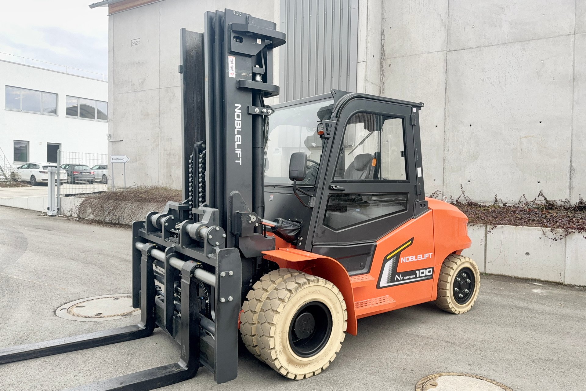 Gabelstapler Gebraucht kaufen – Noblelift FEP100N2 mit Elektro in Deutschland