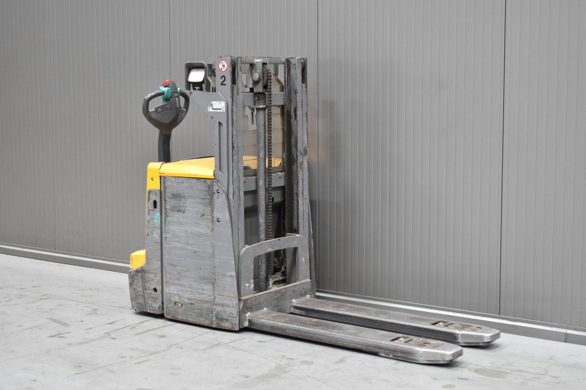 Gabelstapler Gebraucht kaufen – Jungheinrich EJD 222 mit Elektro in Österreich