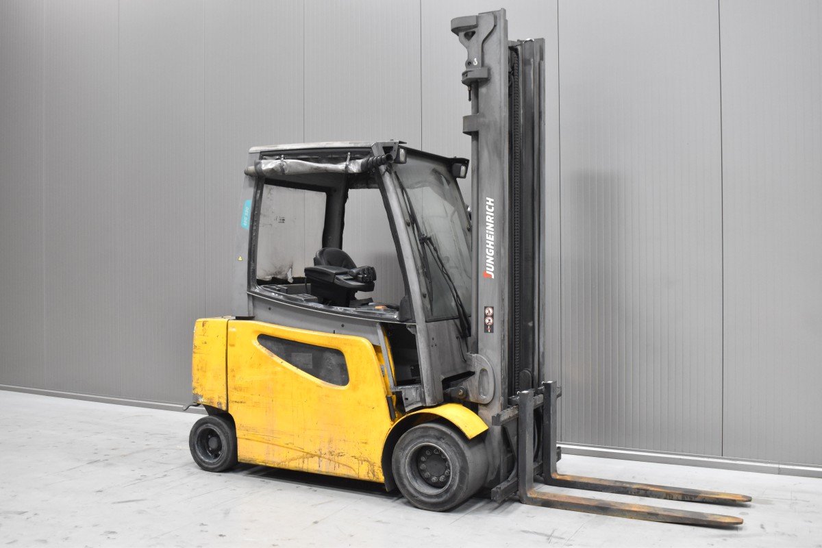 Gabelstapler Gebraucht kaufen – Jungheinrich EFG S 30 mit Elektro in Österreich