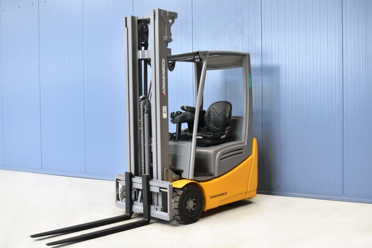 Gabelstapler Gebraucht kaufen – Jungheinrich EFG215 mit Elektro in Österreich