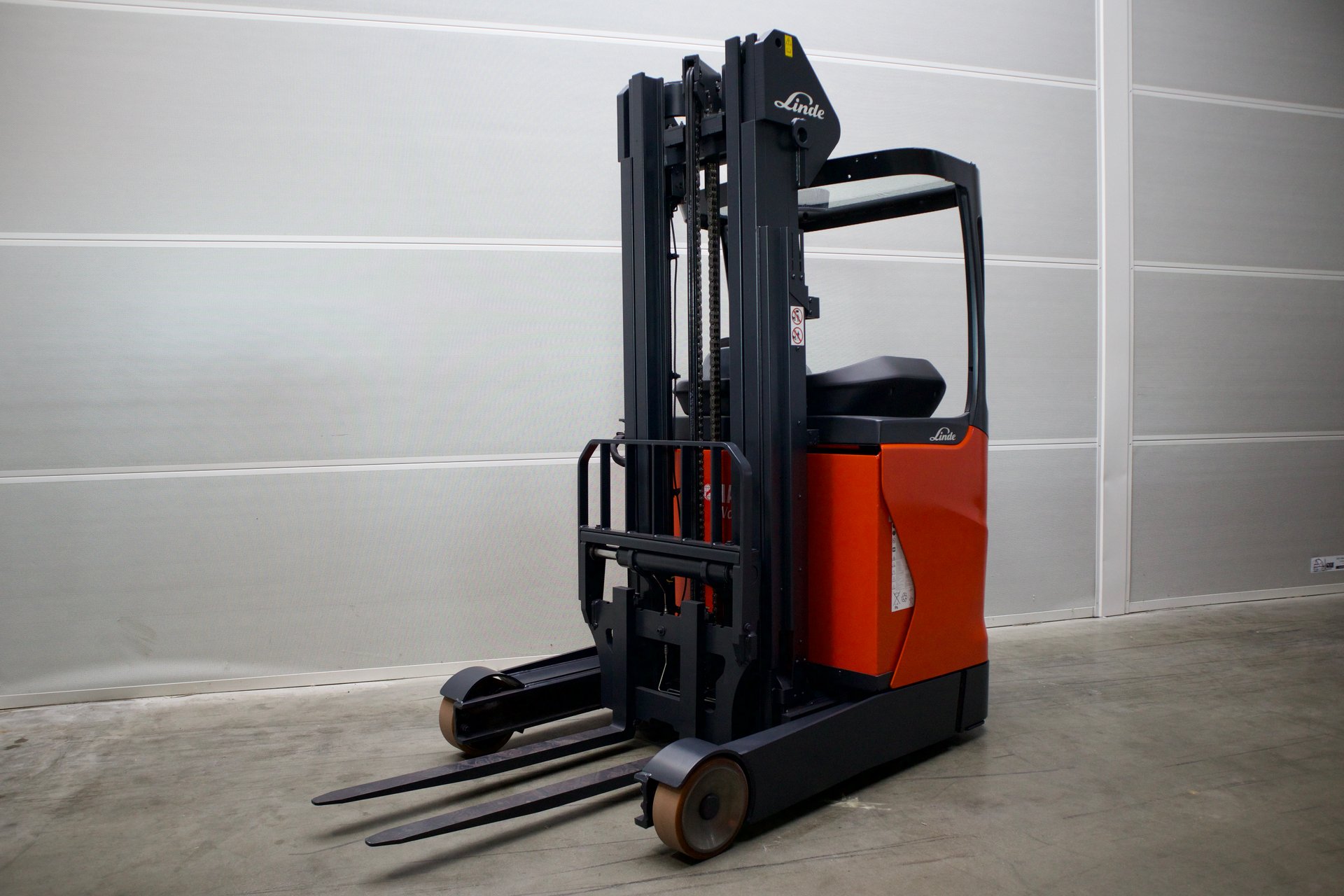 Gabelstapler Gebraucht kaufen – Linde R14 mit Elektro in Österreich