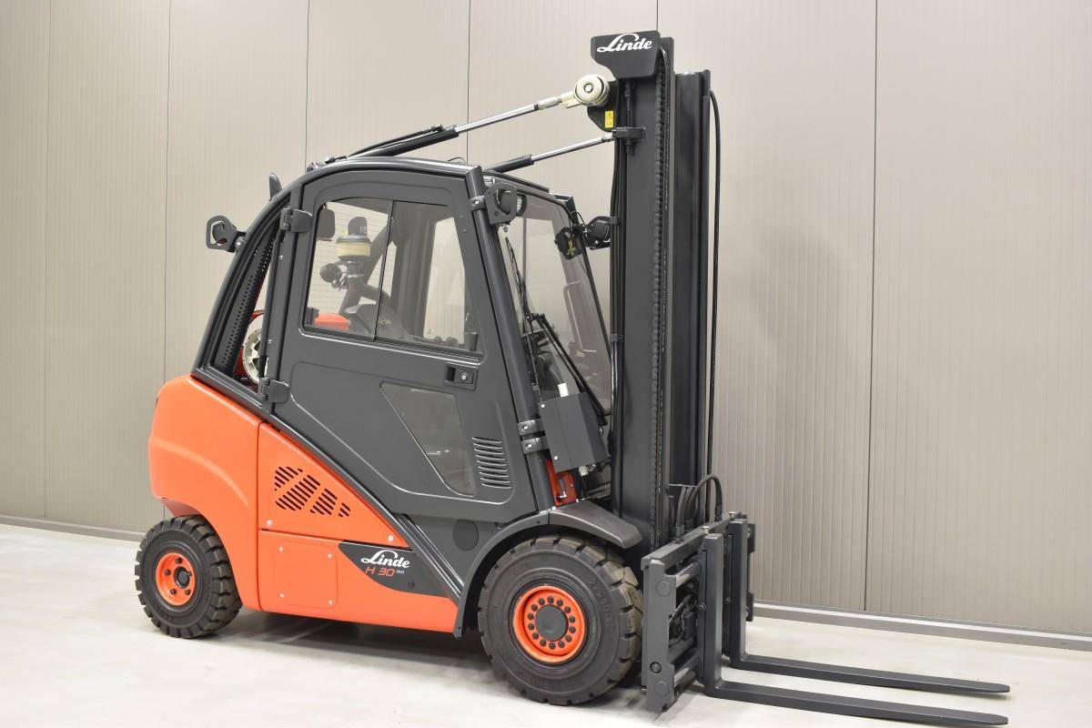 Gabelstapler Gebraucht kaufen – Linde H30T-02 mit Gas in Schweiz