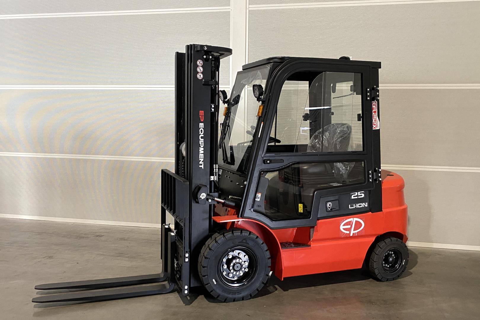 EP EFX252 HD Gebrauchtstapler Kaufen