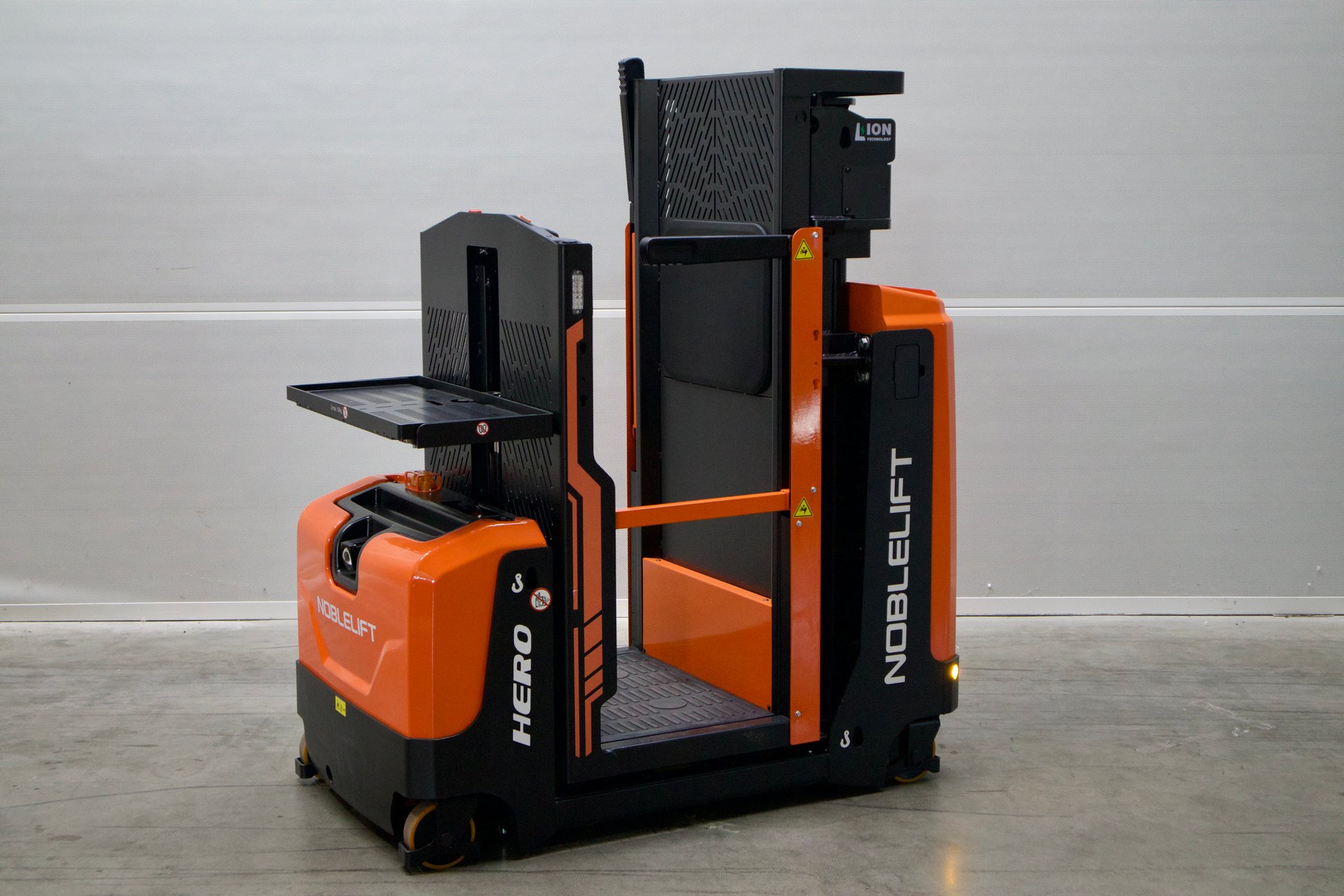 Gabelstapler Gebraucht kaufen – Noblelift OVS-010 mit Elektro in Deutschland