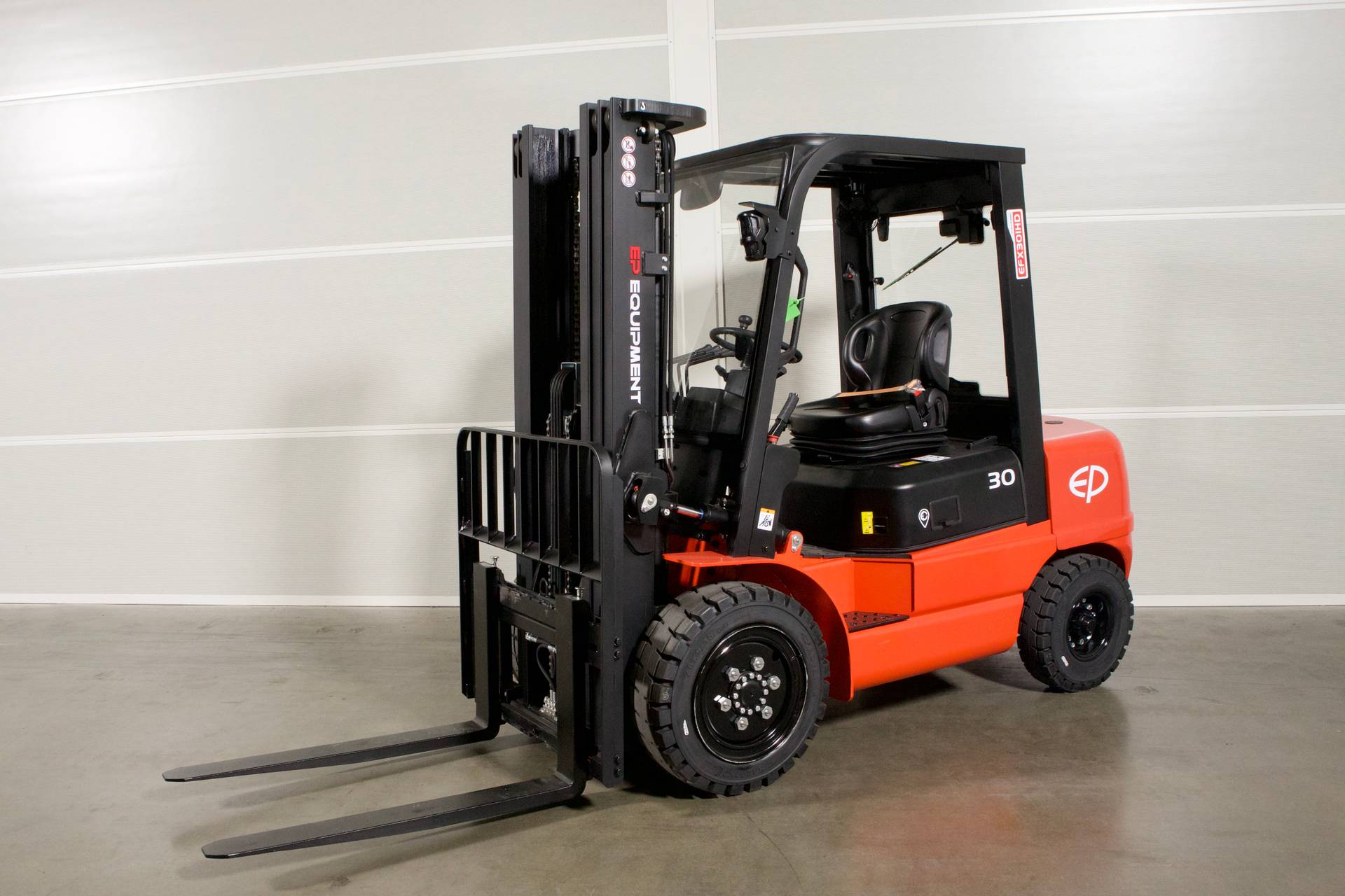 Gabelstapler Gebraucht kaufen – EP EFX-301 HD mit Elektro in Deutschland