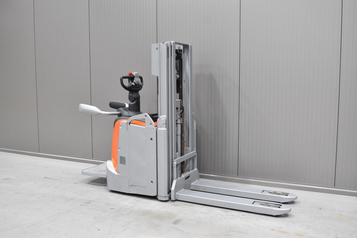 Toyota SPE 120L Gebrauchtstapler Kaufen