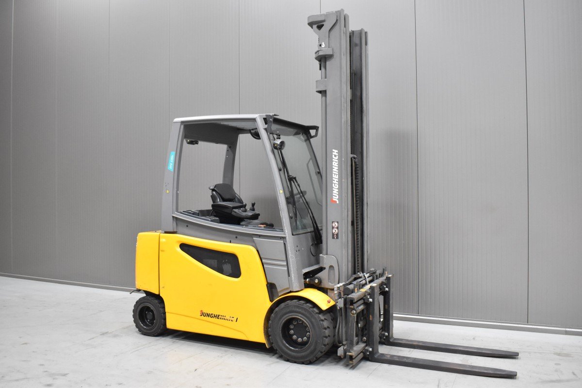 Gabelstapler Gebraucht kaufen – Jungheinrich EFG S 30 s mit Elektro in Österreich