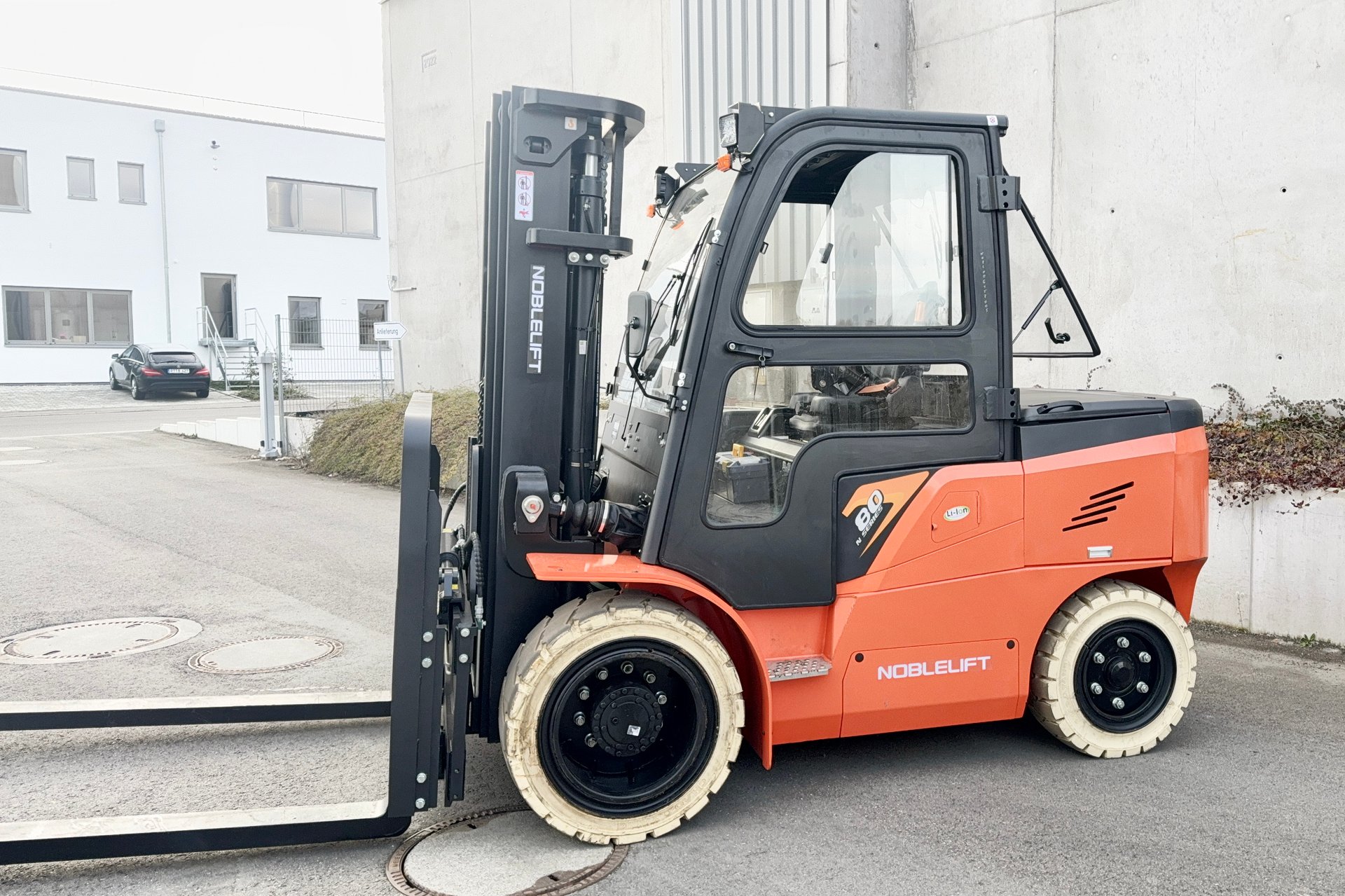 Gabelstapler Gebraucht kaufen – Noblelift FE4P80N mit Elektro in Deutschland