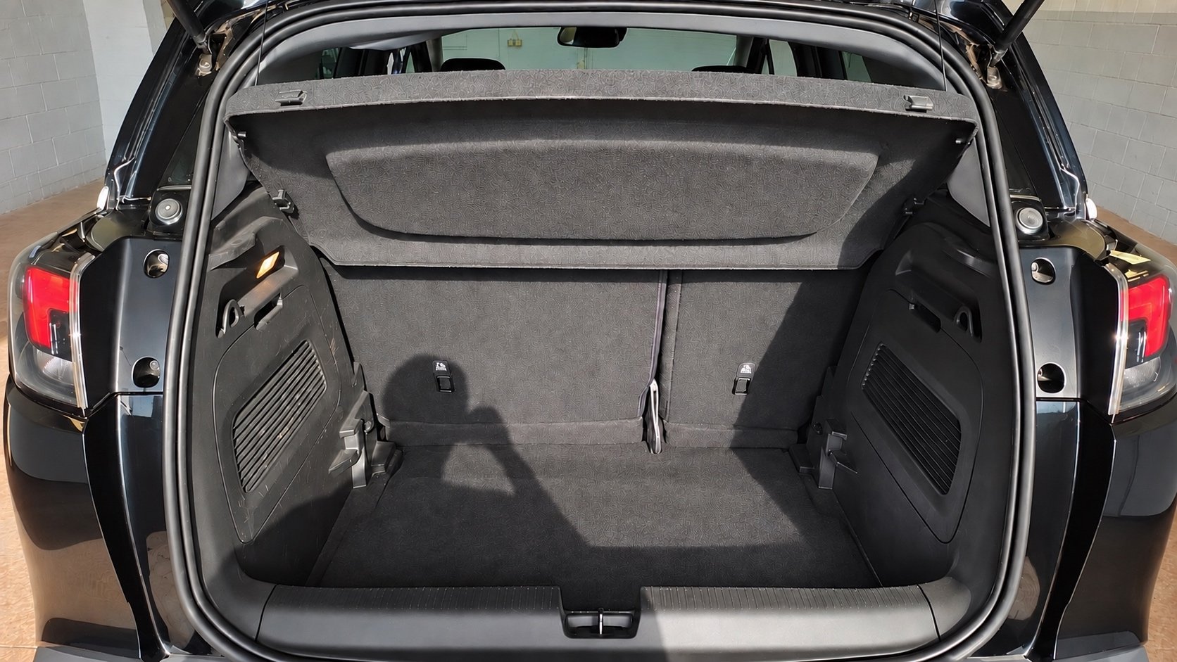 Opel Crossland Elegance Automatik · Navi · 180°-Kamera · Sitz-/Lenkradheizung – Bild 7