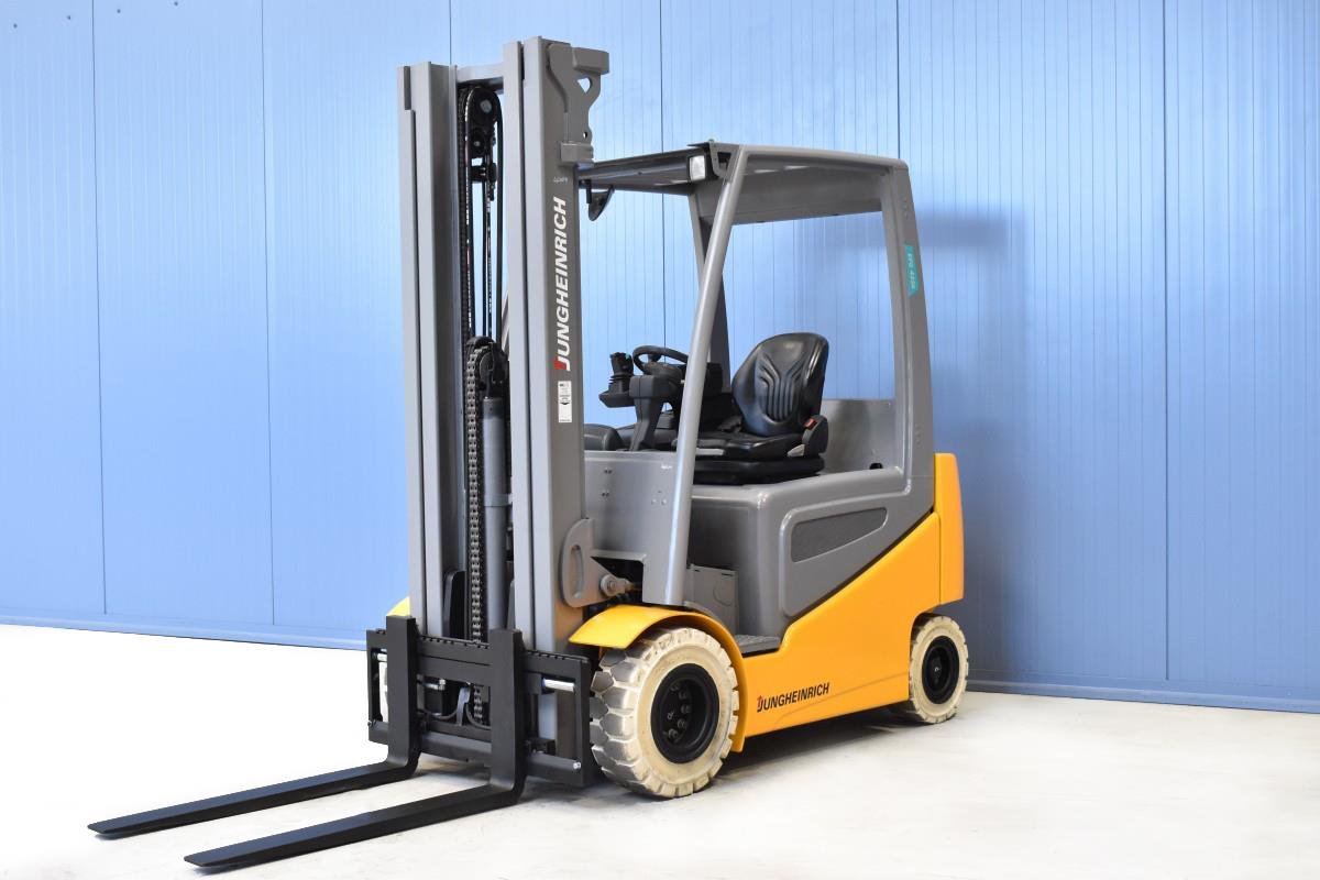 Gabelstapler Gebraucht kaufen – Jungheinrich EFG425k mit Elektro in Österreich