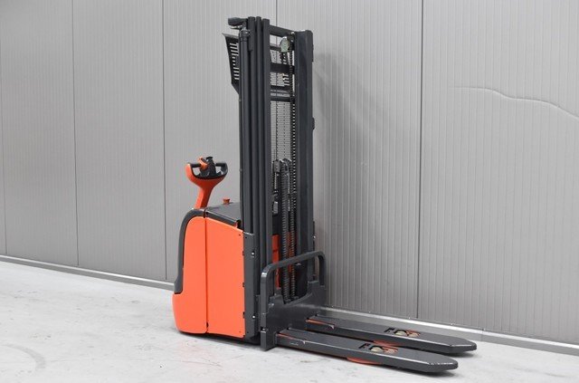 Gabelstapler Gebraucht kaufen – Linde L 14 I mit Elektro in Österreich