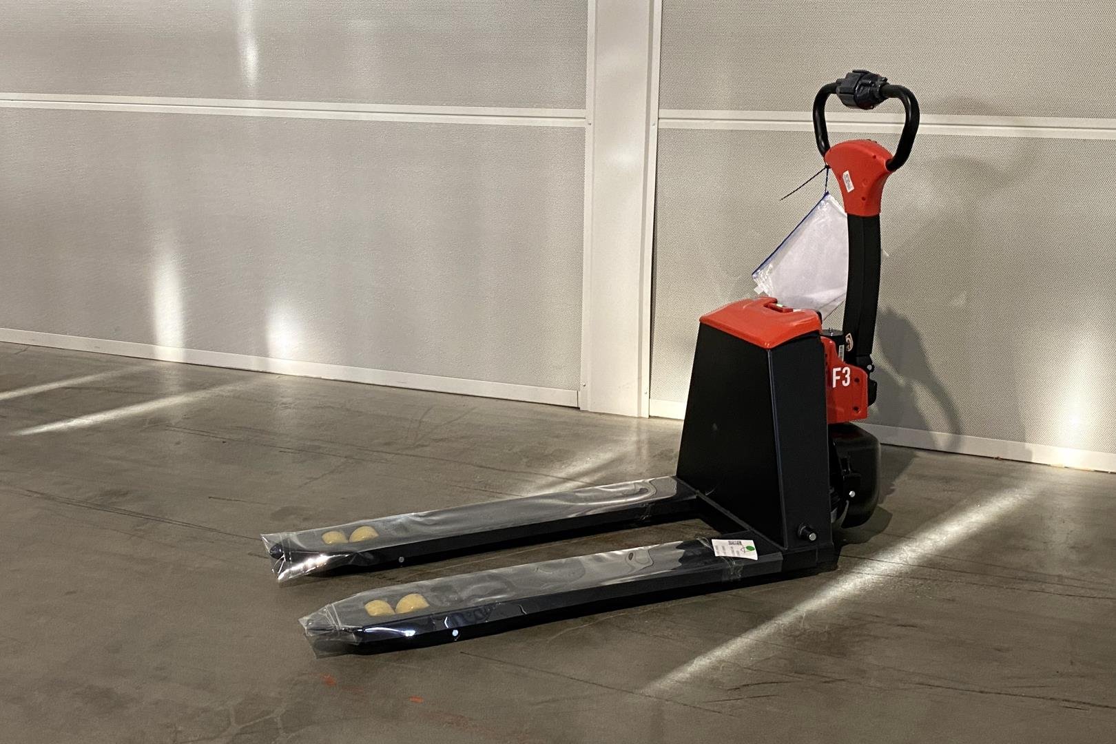 Gabelstapler Gebraucht kaufen – EP F3 mit Elektro in Österreich
