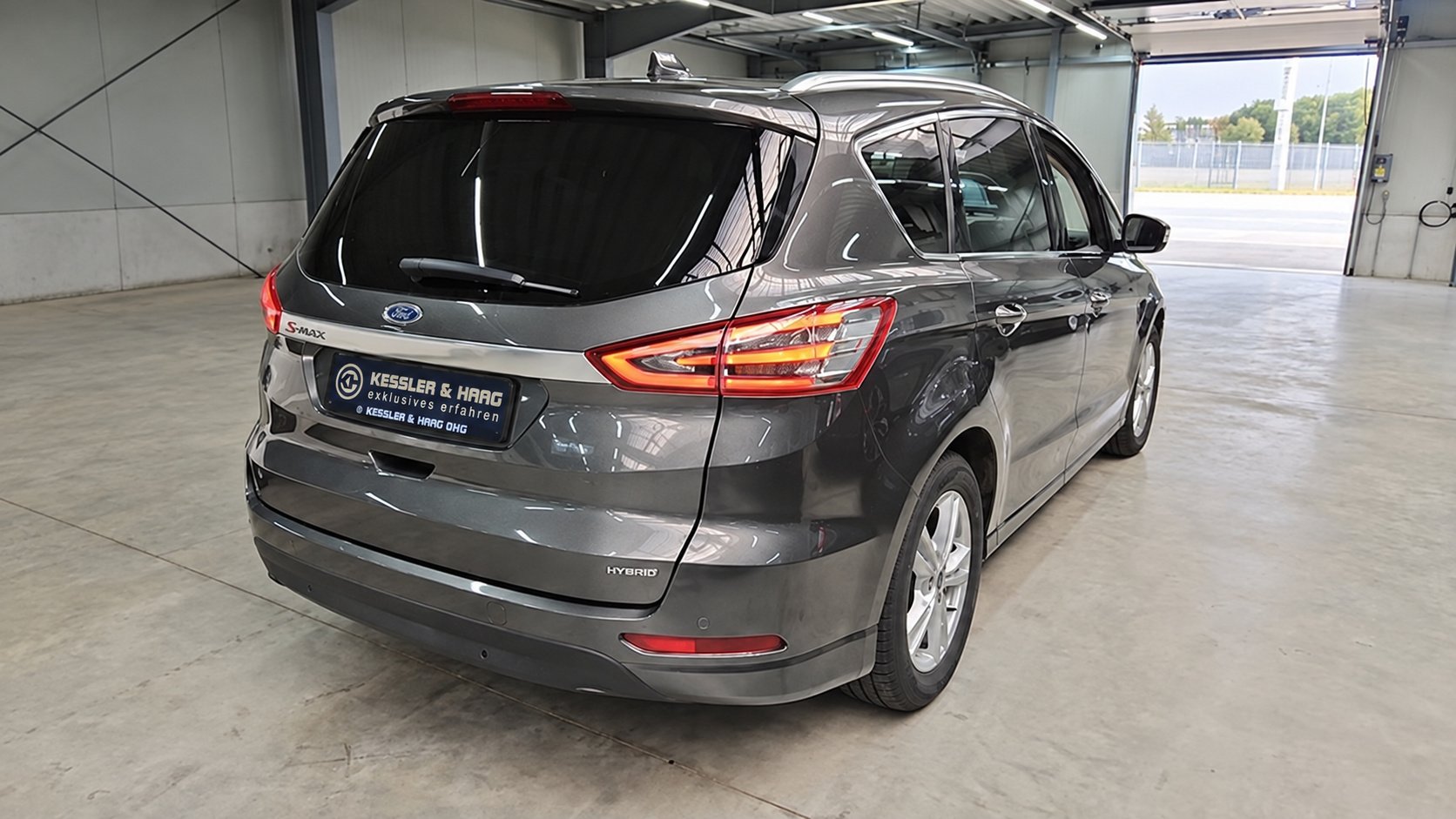 Ford S-MAX Hybrid Titanium 7-Sitzer · LED · Winterreifen · Kamera – image 4