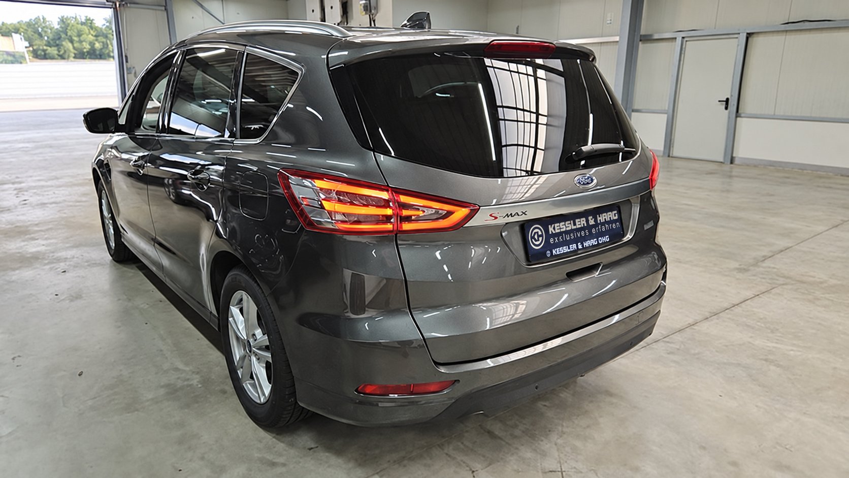 Ford S-MAX Hybrid Titanium 7-Sitzer · LED · Winterreifen · Kamera – image 3
