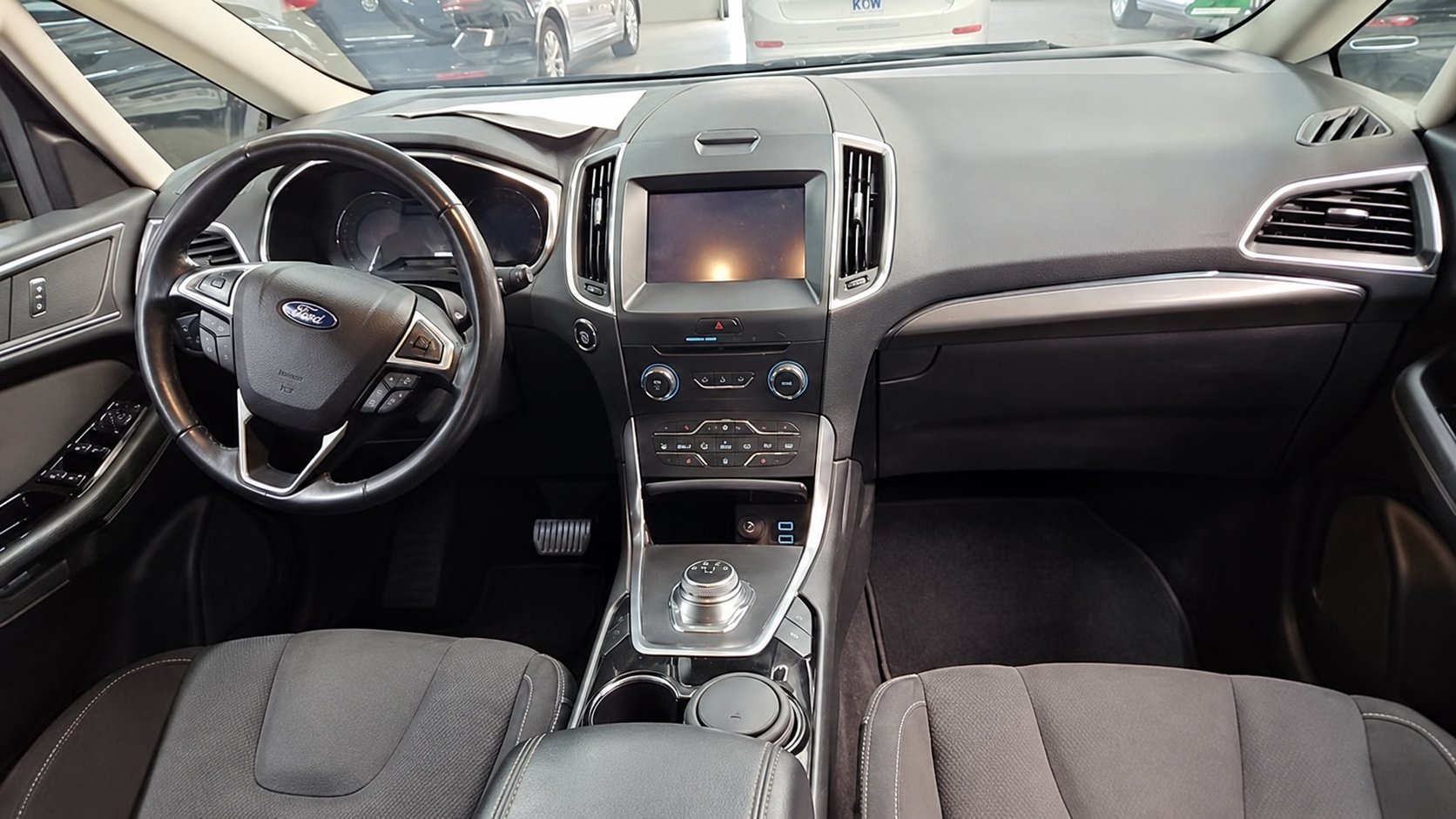 Ford S-MAX Hybrid Titanium 7-Sitzer · LED · Winterreifen · Kamera – image 6