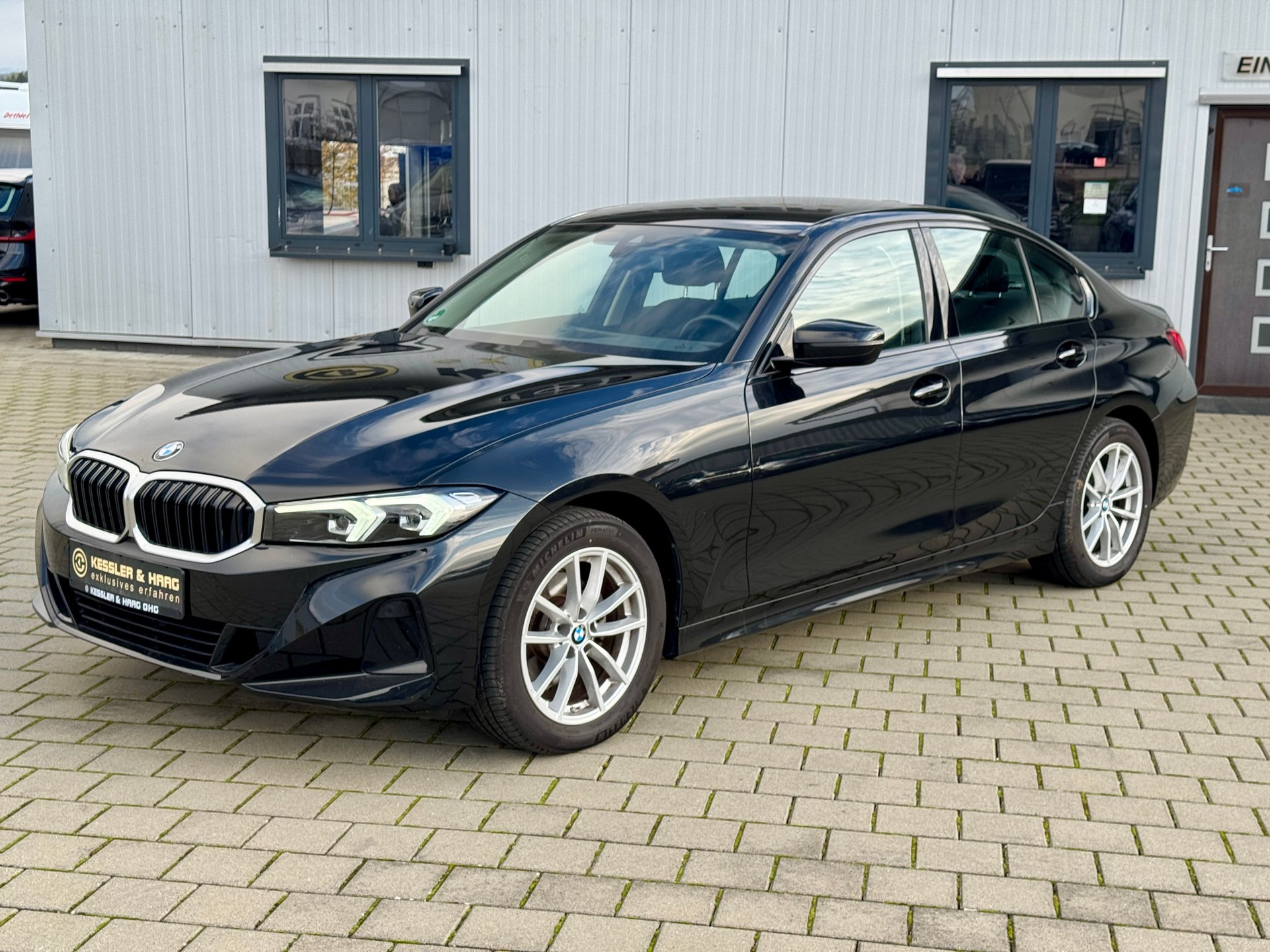 BMW 320 d xDrive*Facelift* PDC Navi 1Hand – Bild 2