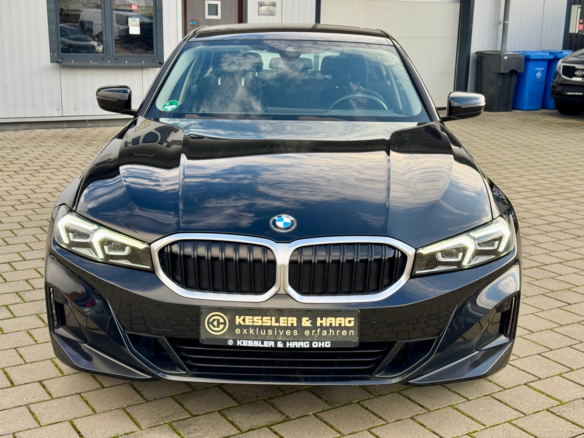 BMW 320 d xDrive*Facelift* PDC Navi 1Hand – Bild 3
