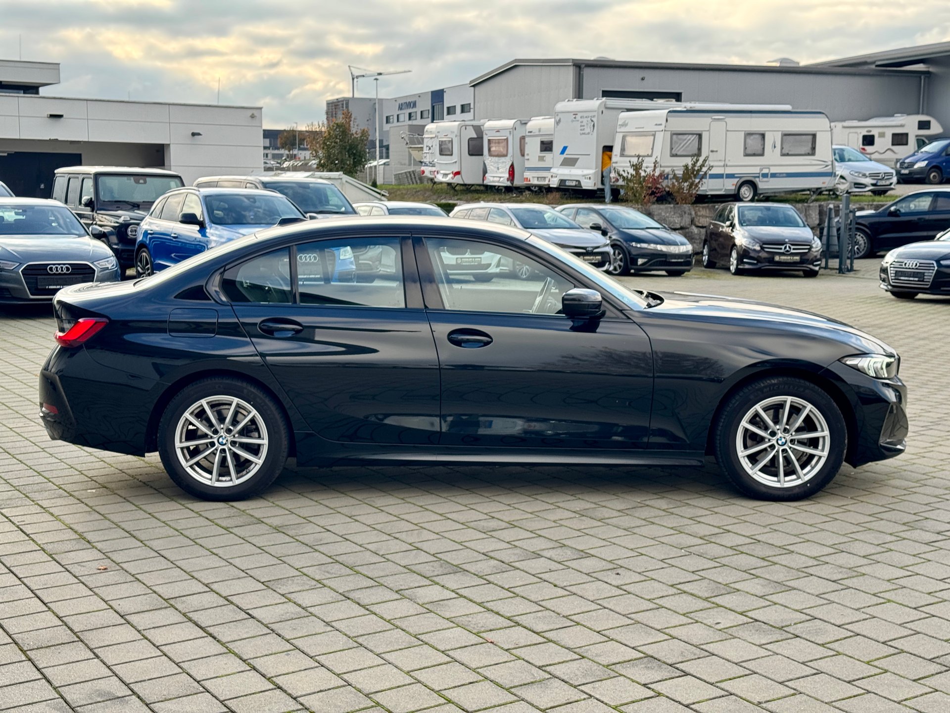BMW 320 d xDrive*Facelift* PDC Navi 1Hand – Bild 5