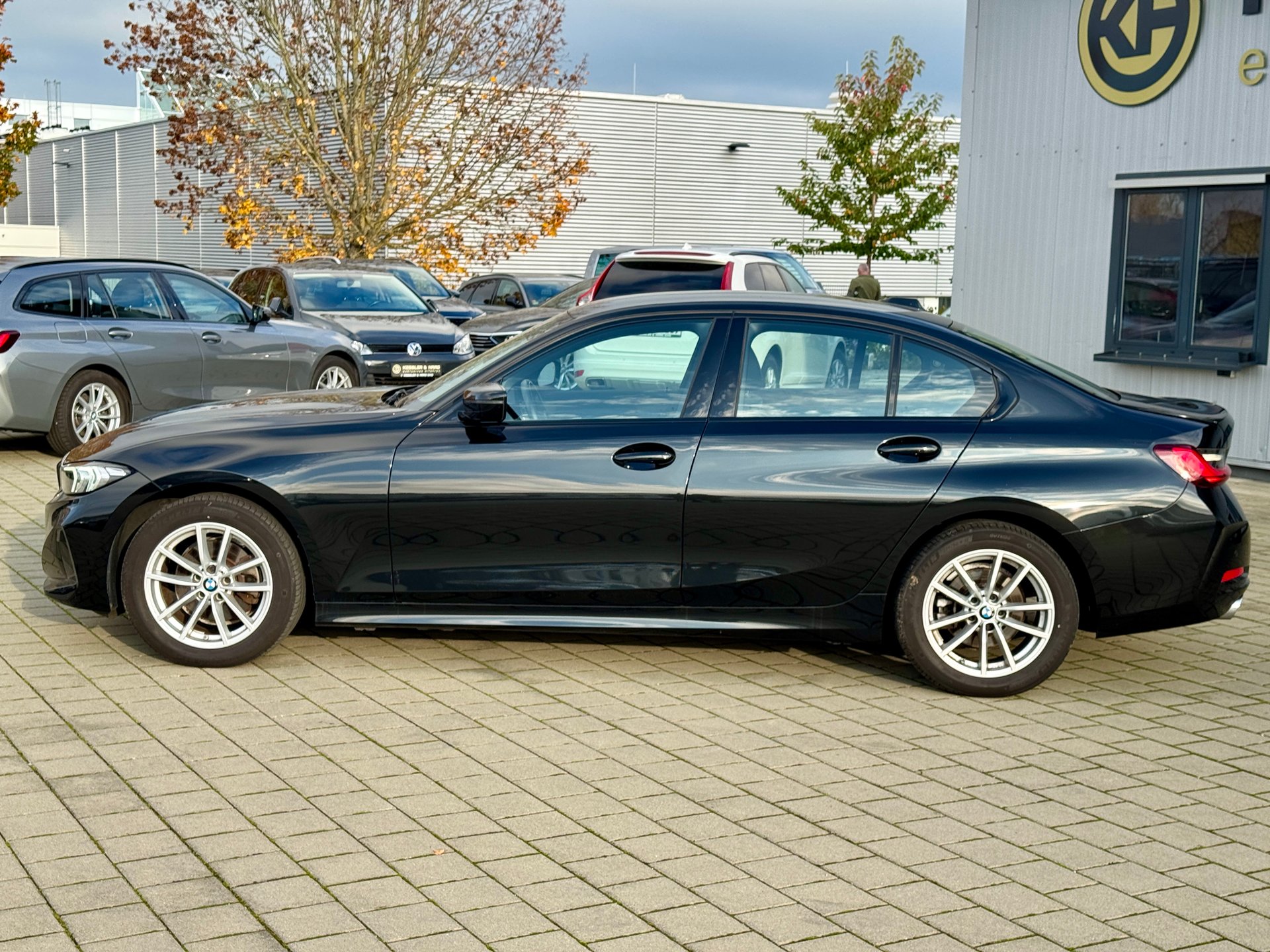 BMW 320 d xDrive*Facelift* PDC Navi 1Hand – Bild 10