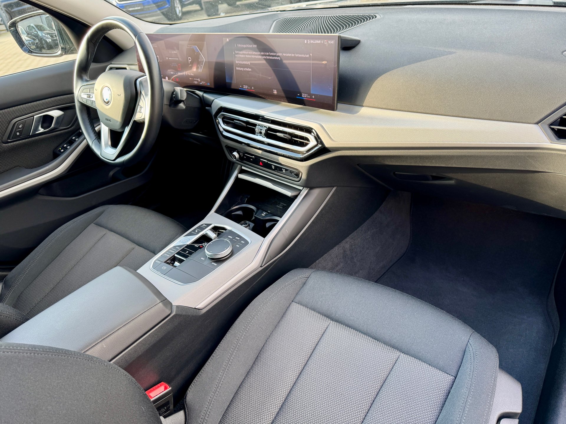 BMW 320 d xDrive*Facelift* PDC Navi 1Hand – Bild 22