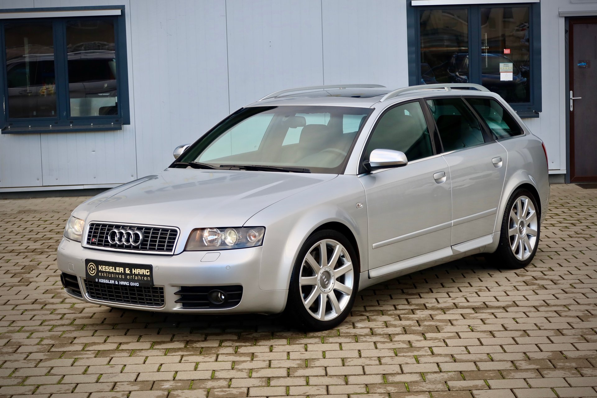 Audi S4 Avant 4.2 quattro#BOSE#TEMP#SOLAR/SCHIEB#RECARO# – Bild 2