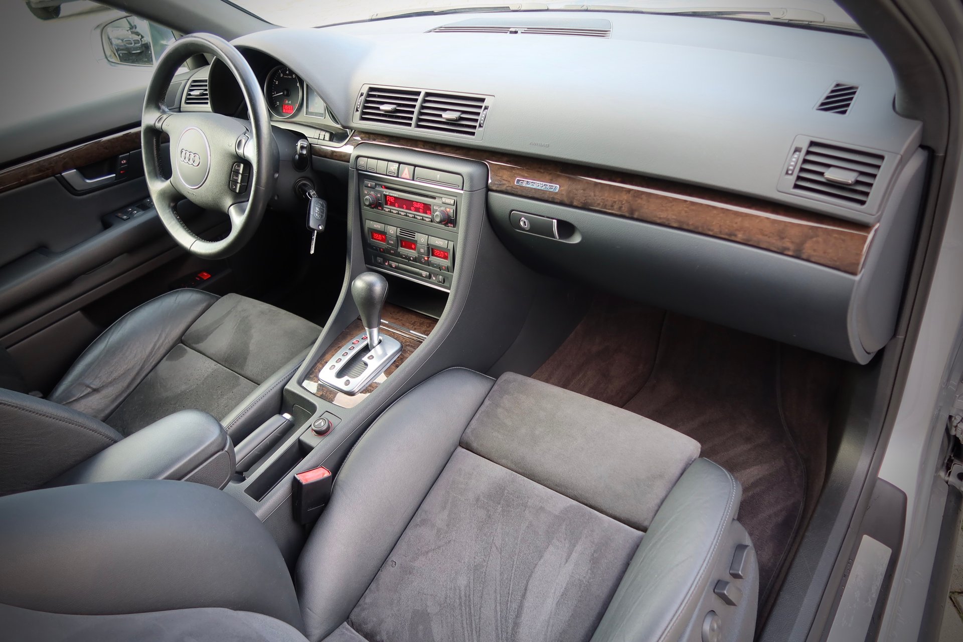 Audi S4 Avant 4.2 quattro#BOSE#TEMP#SOLAR/SCHIEB#RECARO# – Bild 12