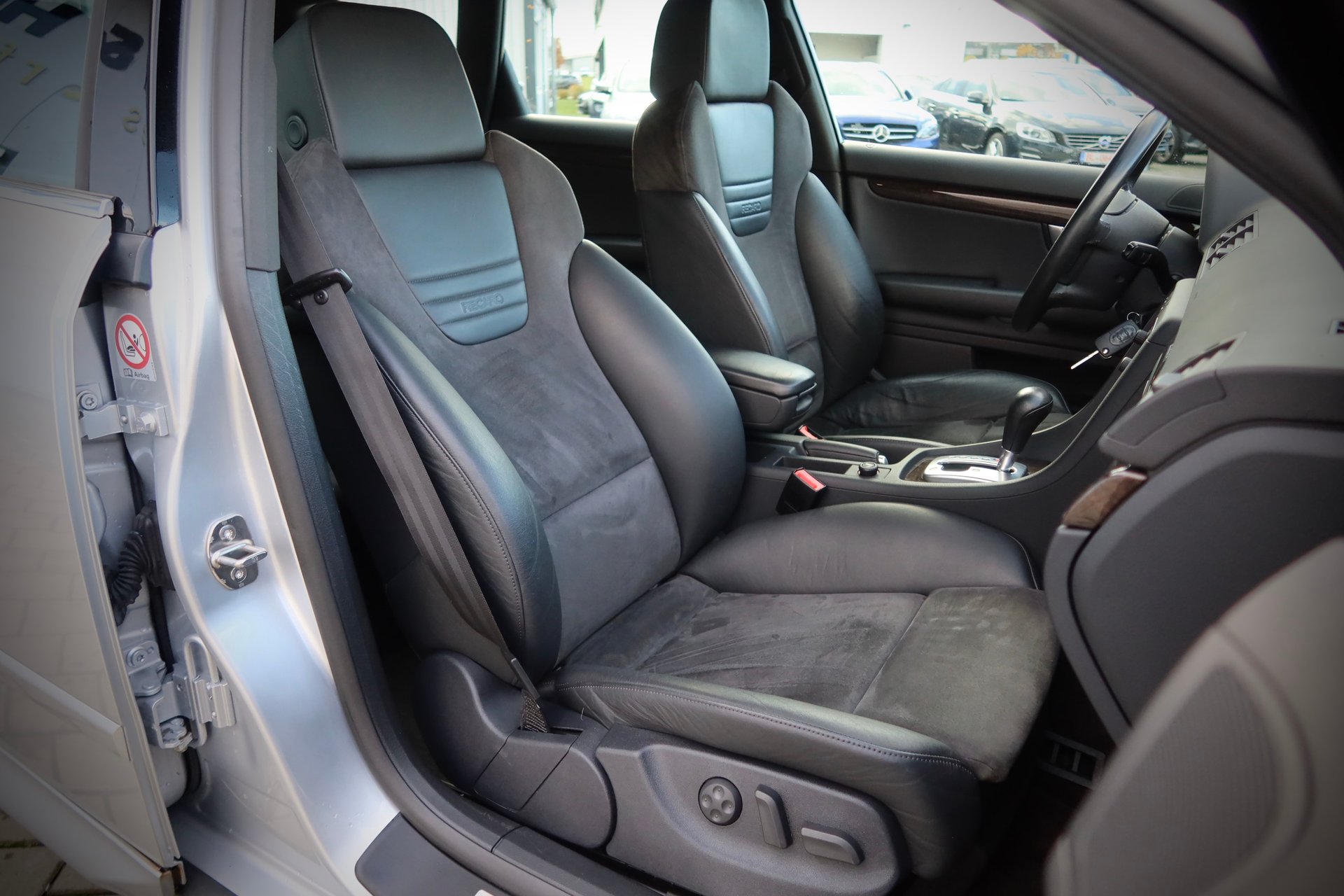 Audi S4 Avant 4.2 quattro#BOSE#TEMP#SOLAR/SCHIEB#RECARO# – Bild 13