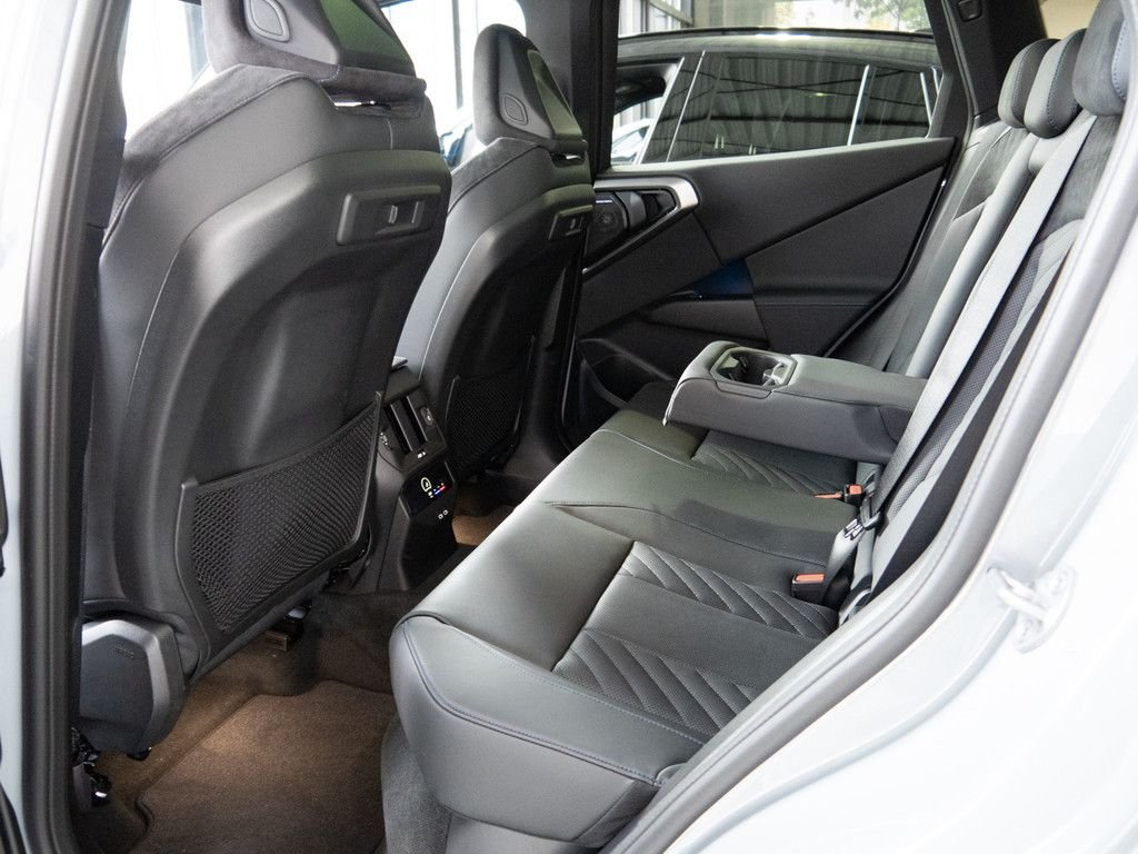 BMW X3 20d xDrive M-Sport H/K NAVI AHK LED PANO 360° – Bild 9