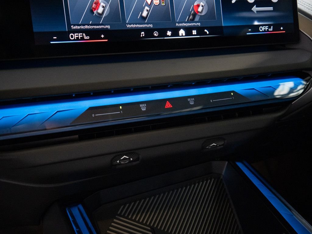 BMW X3 20d xDrive M-Sport H/K NAVI AHK LED PANO 360° – Bild 16
