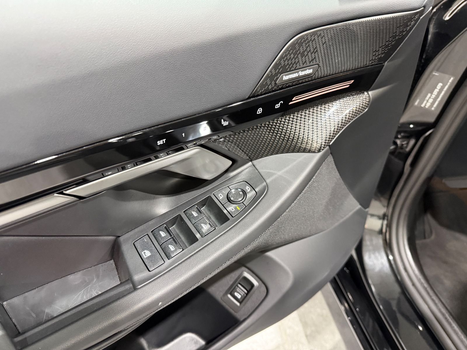BMW 520 i M Sport*Pano*Carbon*H&K*4SHZ*HUD*360°* – Bild 25