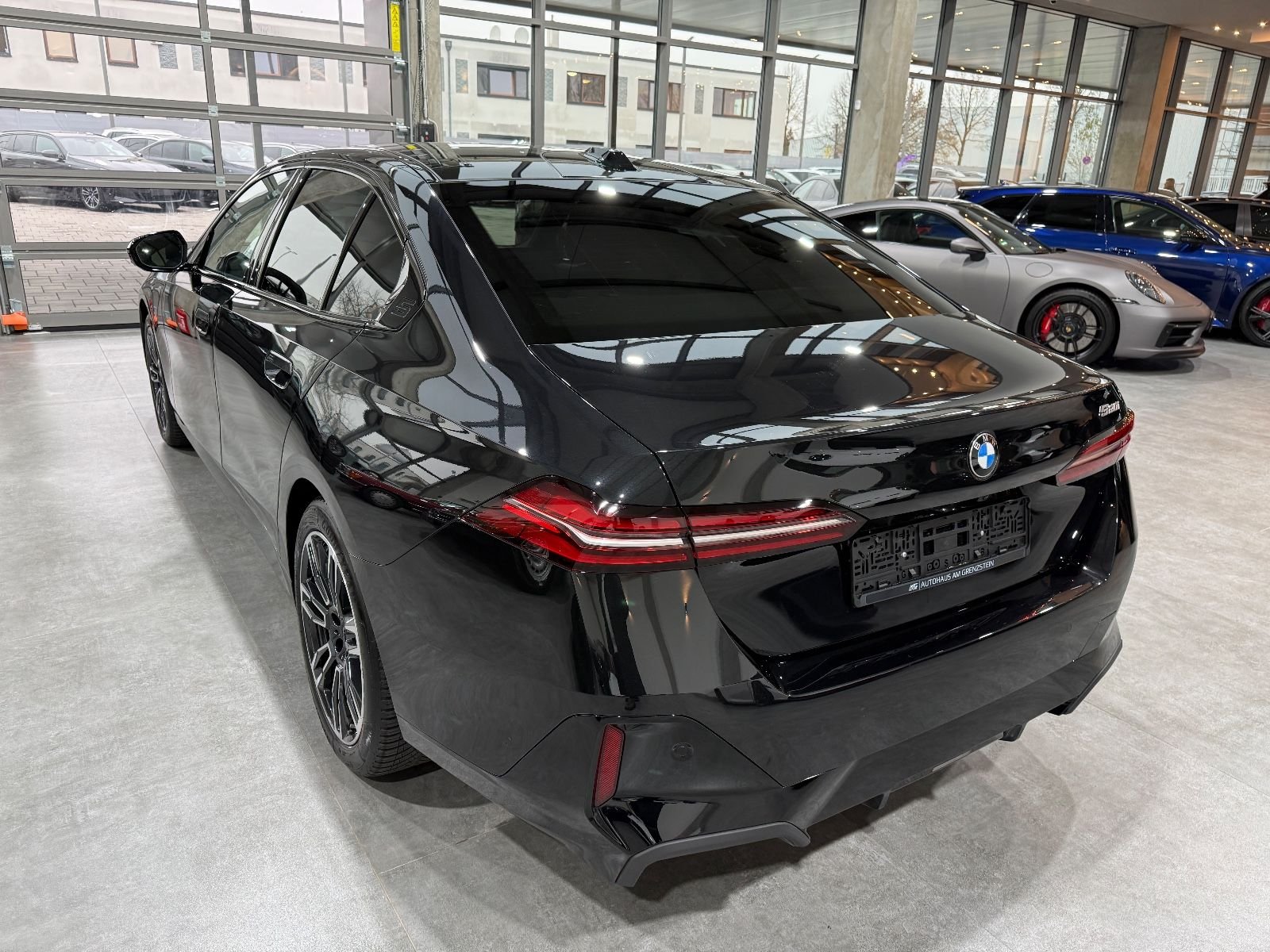 BMW 520 i M Sport*Pano*Carbon*H&K*4SHZ*HUD*360°* – Bild 9
