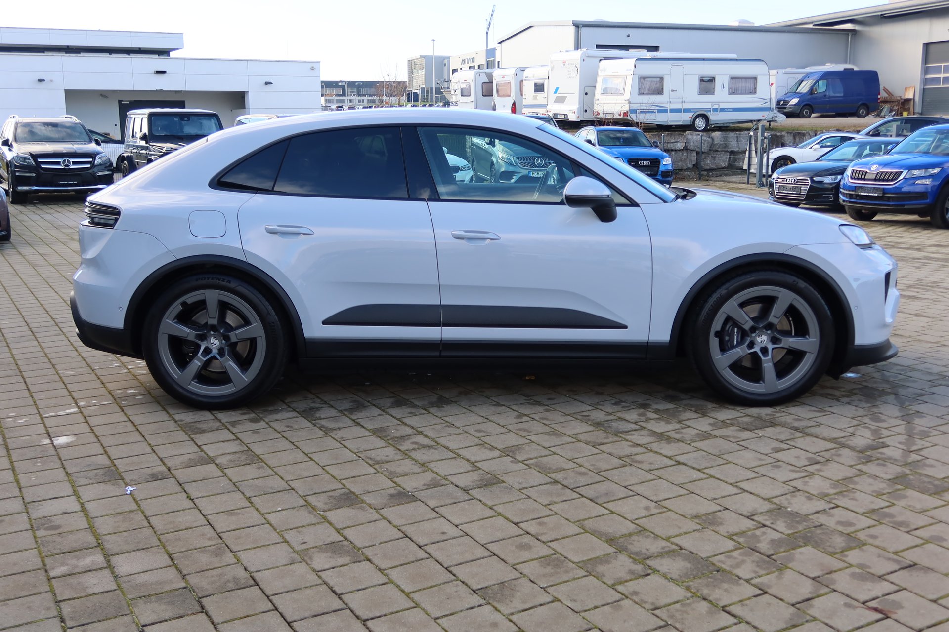 Porsche Macan 4#LUFT#Privacy#ACC#21ZOLL#LUFT#KEY-GO# – Bild 7
