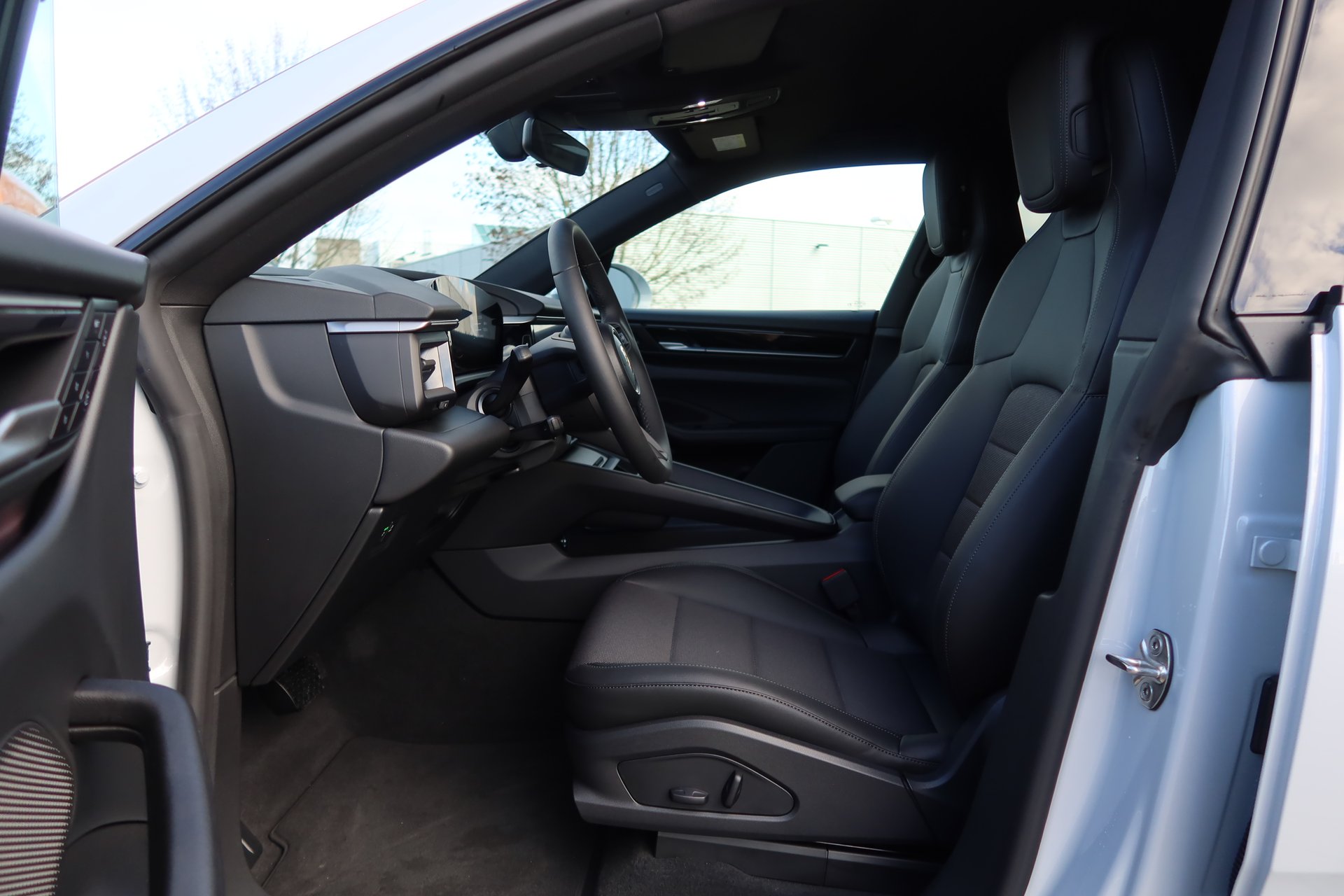 Porsche Macan 4#LUFT#Privacy#ACC#21ZOLL#LUFT#KEY-GO# – Bild 13