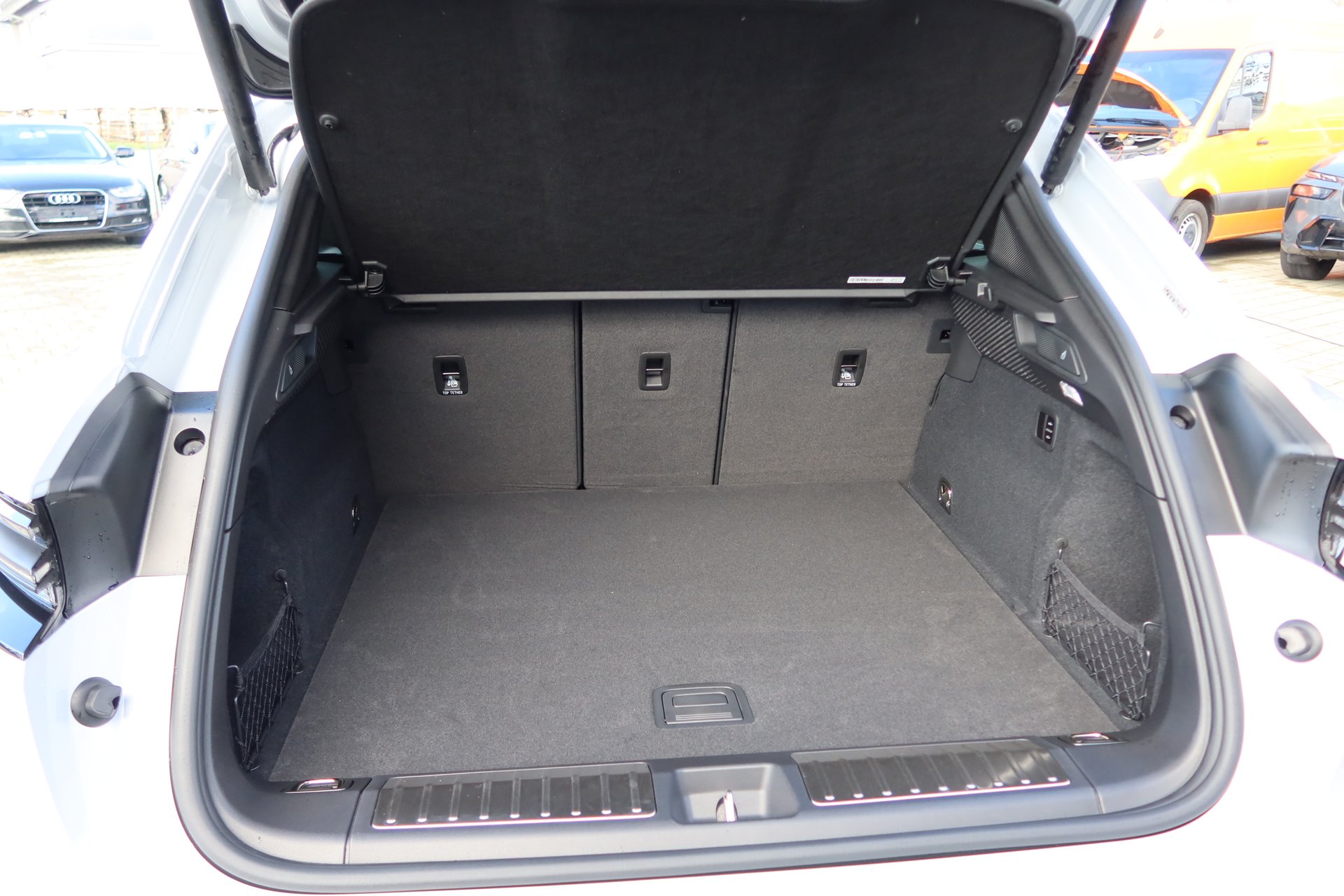 Porsche Macan 4#LUFT#Privacy#ACC#21ZOLL#LUFT#KEY-GO# – Bild 25